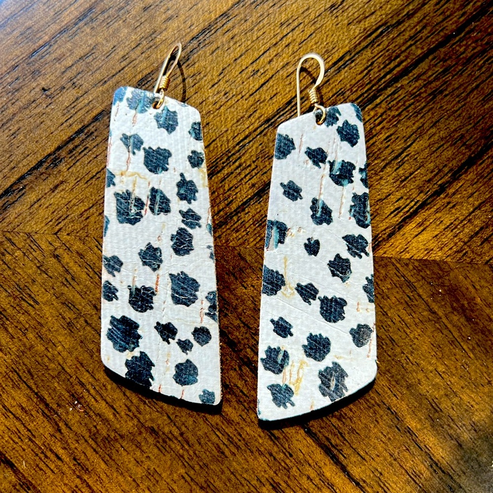 Nickel and Suede Leather Earrings-Speckled Cork (cow print) Gems- EUC!